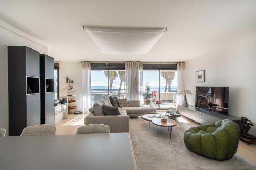 Le Murano Sea Sete and Art