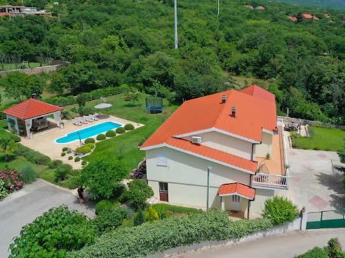 Bazén v ubytovaní Villa Piljak alebo v jeho blízkosti