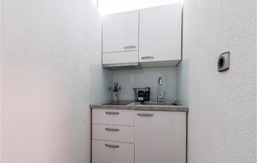 Stunning Apartment In Medulin With Wifi