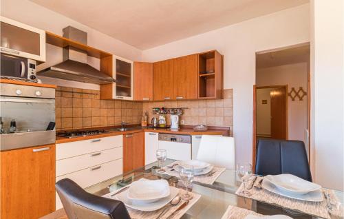 Gorgeous Apartment In Pula With Wifi