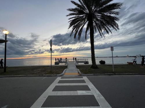Gallery image of Chic Riverfront apartment in downtown San Marco in Jacksonville