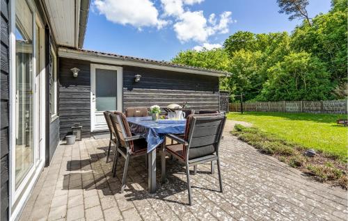 Zahrada ubytování Stunning Home In Slagelse With Kitchen