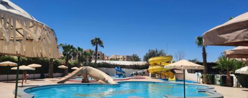 Bazén v ubytování Isly Golf Hotel nebo v jeho okolí