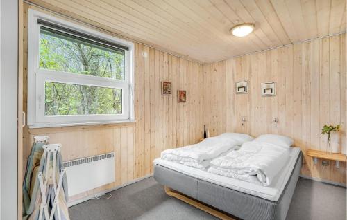 Postel nebo postele na pokoji v ubytování Four-Bedroom Holiday Home In Hemmet