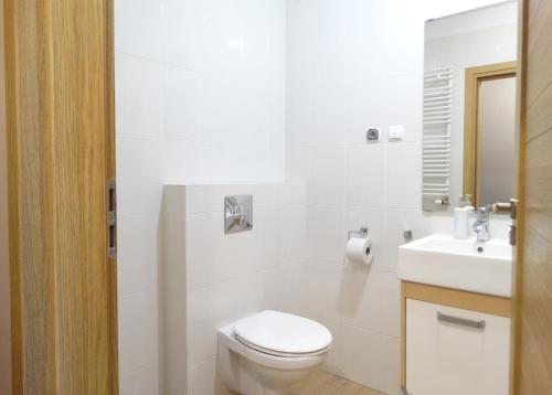Bilik mandi di Apartamenty Miku