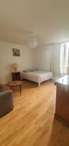 Appartement proche du moulin rouge et de la gare Saint Lazare et des grands magasins galeries Lafayette