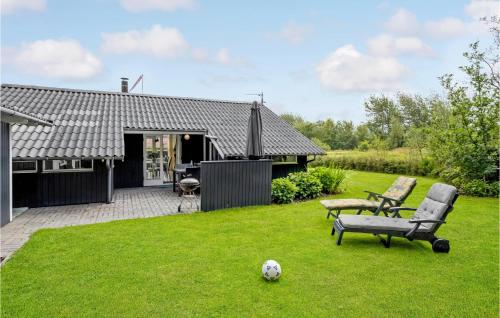 Zahrada ubytování Nice Home In Hemmet With Kitchen