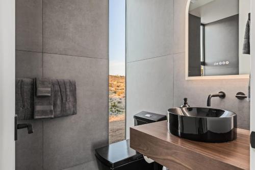 Fotografie z fotogalerie ubytování Revolve House By The Cohost Company v destinaci Yucca Valley