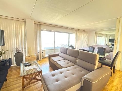 Fotografie z fotogalerie ubytování Ilikai Apt 1618 - Spacious 2BR 2BA Unit with Stunning Ocean-Lagoon View v Honolulu
