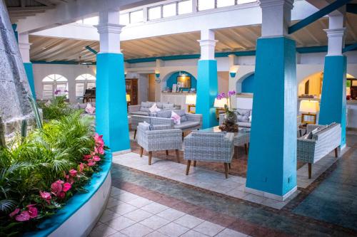 Ocean Point Beach Resort & Spa Adults Onlyにあるシーティングエリア