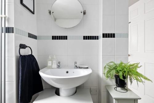 Ένα μπάνιο στο BayBreeze Apartment The Hoe