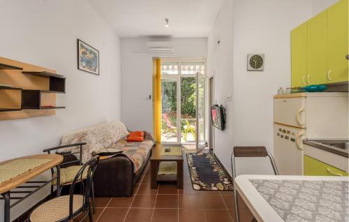 1 Bedroom Gorgeous Apartment In Novi Vinodolski