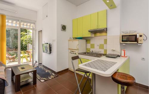 1 Bedroom Gorgeous Apartment In Novi Vinodolski