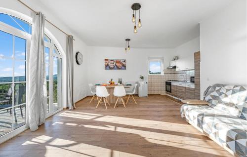 Stunning Home In Primosten