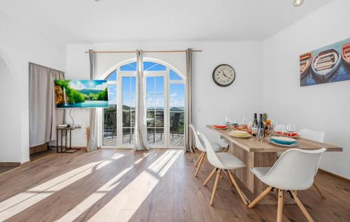 Stunning Home In Primosten