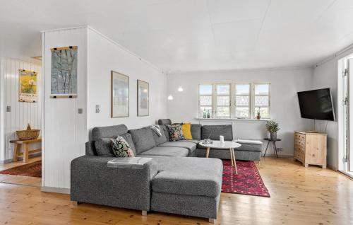 Χώρος καθιστικού στο 2 Bedroom Awesome Home In Otterup
