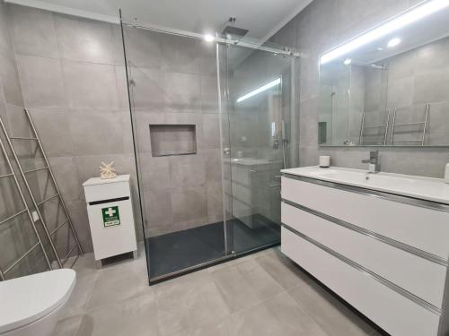 Ένα μπάνιο στο 135 Beach Villa