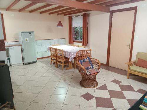 Kuchyň nebo kuchyňský kout v ubytování Cabañas La Leona