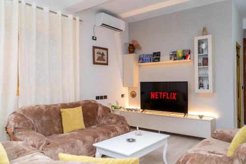 Spacious & Relaxing Home with Free Parking