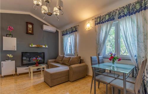 2 Bedroom Stunning Home In Medulin