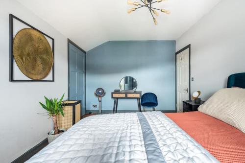 Ένα ή περισσότερα κρεβάτια σε δωμάτιο στο Harbourside Haven - Stylish Retreat in Hotwell - Free Parking