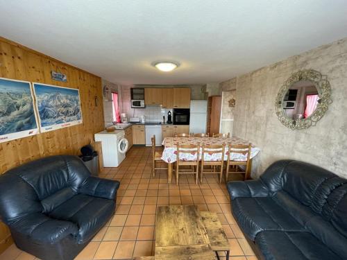 Appartement spacieux avec animaux admis et parking gratuit - FR-1-787-18