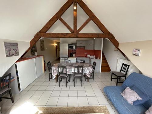 Chalet T3 près des pistes, 2 chambres, équipé, navette gratuite - FR-1-787-2