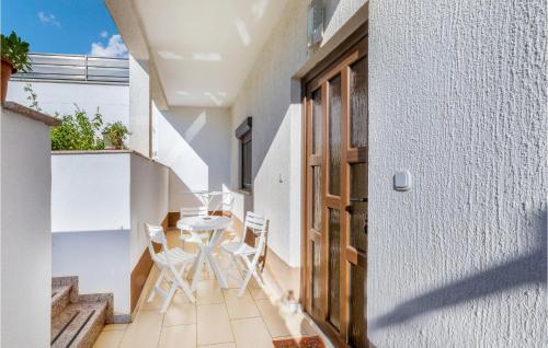1 Bedroom Cozy Apartment In Pula