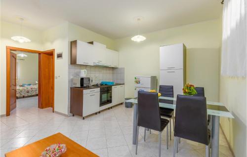 1 Bedroom Cozy Apartment In Pula