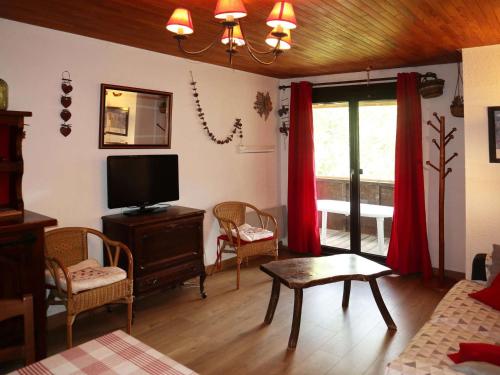 Photo de la galerie de l'établissement Appartement au calme avec balcon Sud, 6 pers, proche commerces, station Les Orres - FR-1-322-631, aux Orres