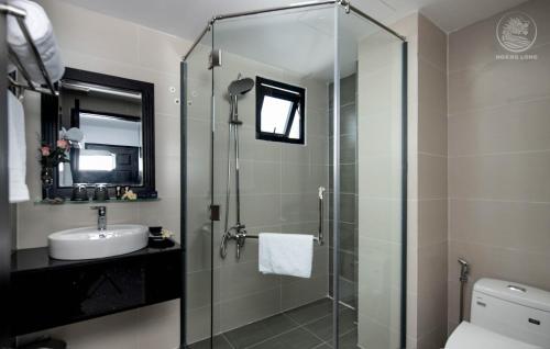 Koupelna v ubytování Hoang Long Hotel Phan Thiết