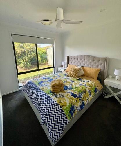 Ένα ή περισσότερα κρεβάτια σε δωμάτιο στο 3 Bed Modern Home, Spacious Oasis & Pool