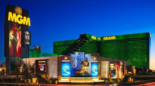 Luxury MGM Studio with View & Amenities