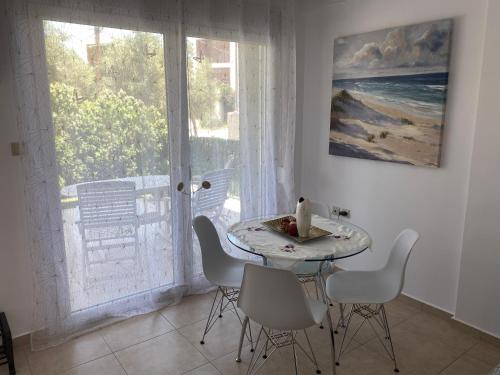 Lili House In Nikiti 150m From The Beach