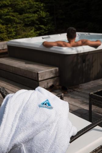 Επισκέπτες που μένουν στο Alpen Chalet - Charme Mountain Hotel -