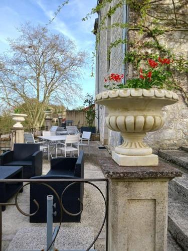 Κήπος έξω από το Gite at La Maison Forte