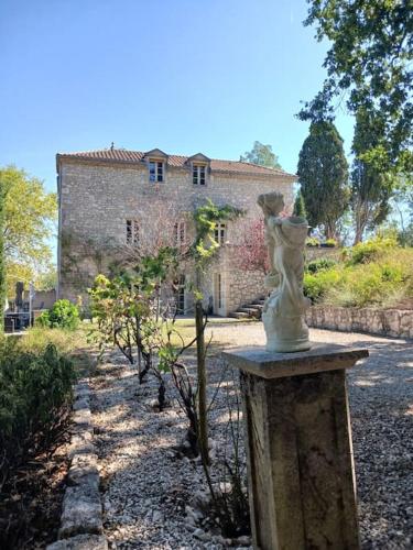 Κήπος έξω από το Gite at La Maison Forte