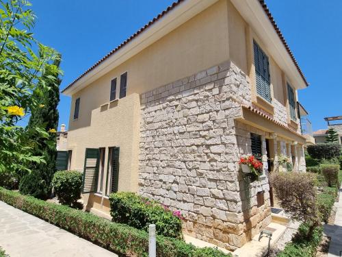 Cyprus Townhouse Pool Patio Aircon Free Parking