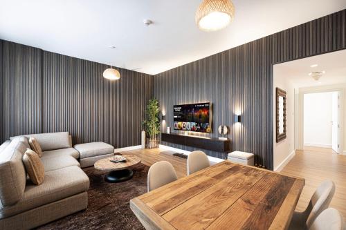 2BR Private Apartment in Al Zahia Sharjah - Wood house