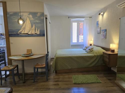 FRITULA - Studio Apartment