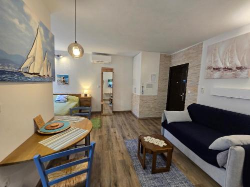 FRITULA - Studio Apartment