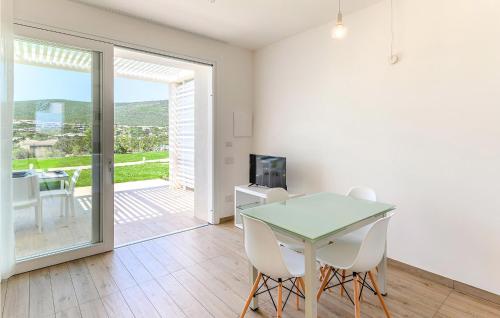A television and/or entertainment centre at Bilo 4 Premium