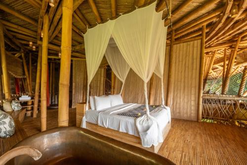 Gambar di galeri bagi Sunrise House 3bd Bamboo Villa Pool di Bringkit