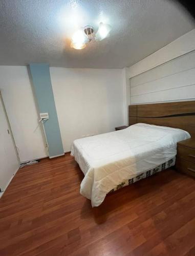 Ένα ή περισσότερα κρεβάτια σε δωμάτιο στο Amplia casa urbanización privada