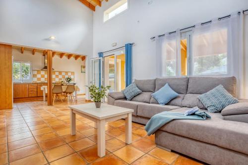 Χώρος καθιστικού στο Casa Tulipa by dracmallorca