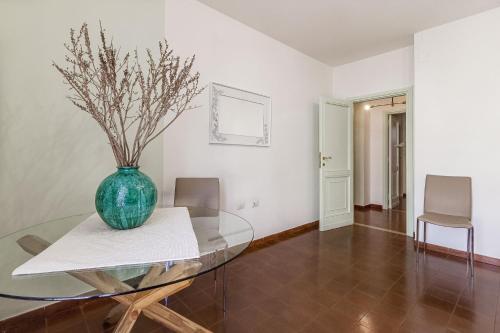 Un lugar para sentarse en Anthyllis Apartment