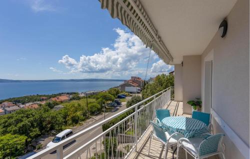 3 Bedroom Cozy Apartment In Novi Vinodolski