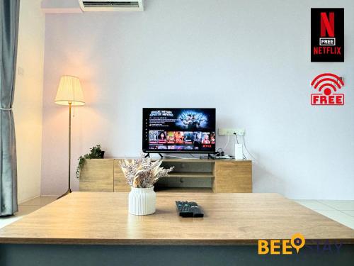 TV a/nebo společenská místnost v ubytování Ipoh Meru Casa Kayangan by BeeStay