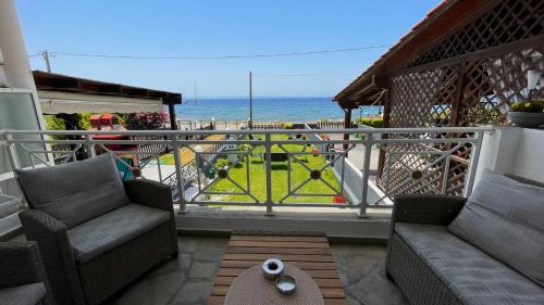 By the Sea Luxury Apartment