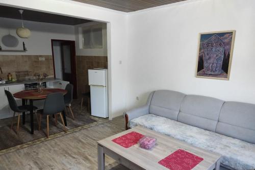 Χώρος καθιστικού στο Apartman Sunny